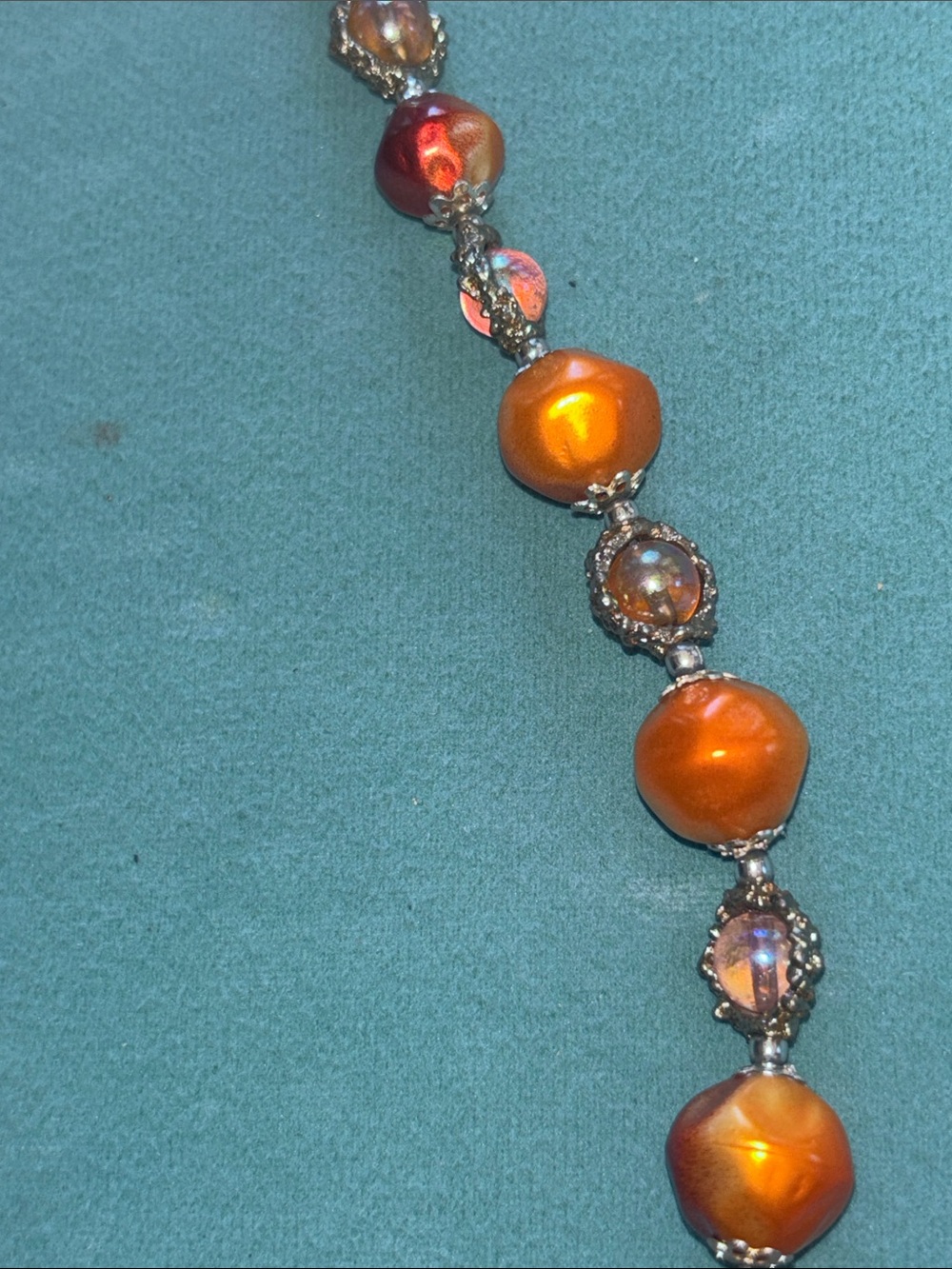 Marbled orange & red glass silver iridescent beaded statement necklace vintage - Picture 8 of 10